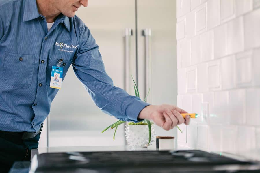 Electrical Outlet Replacement in Lowell, AR